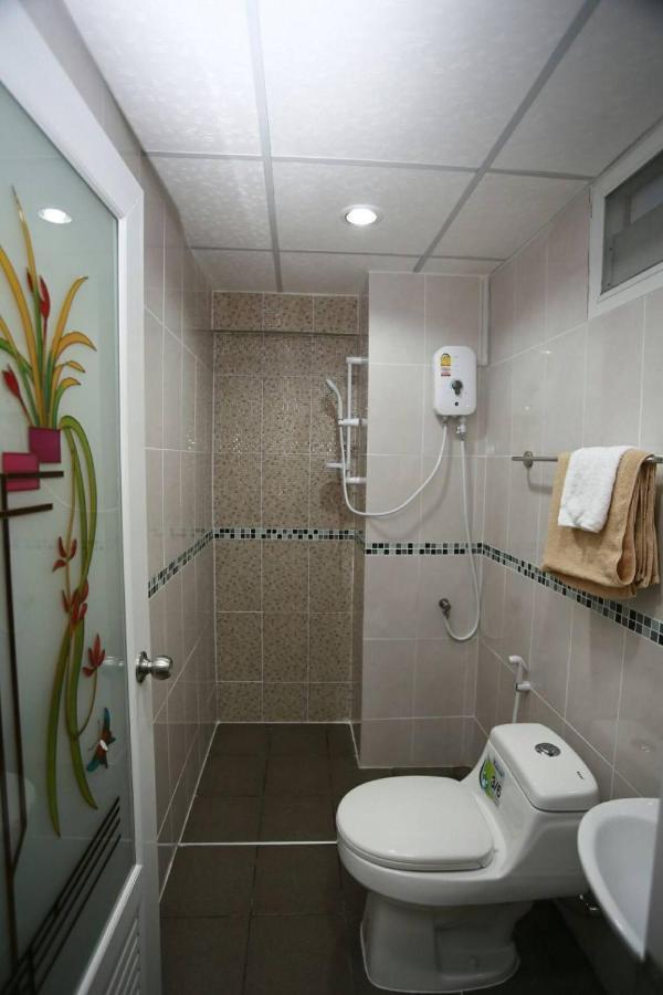 Roomquest Suvarnabhumi Ladkrabang 42 Банкок Екстериор снимка